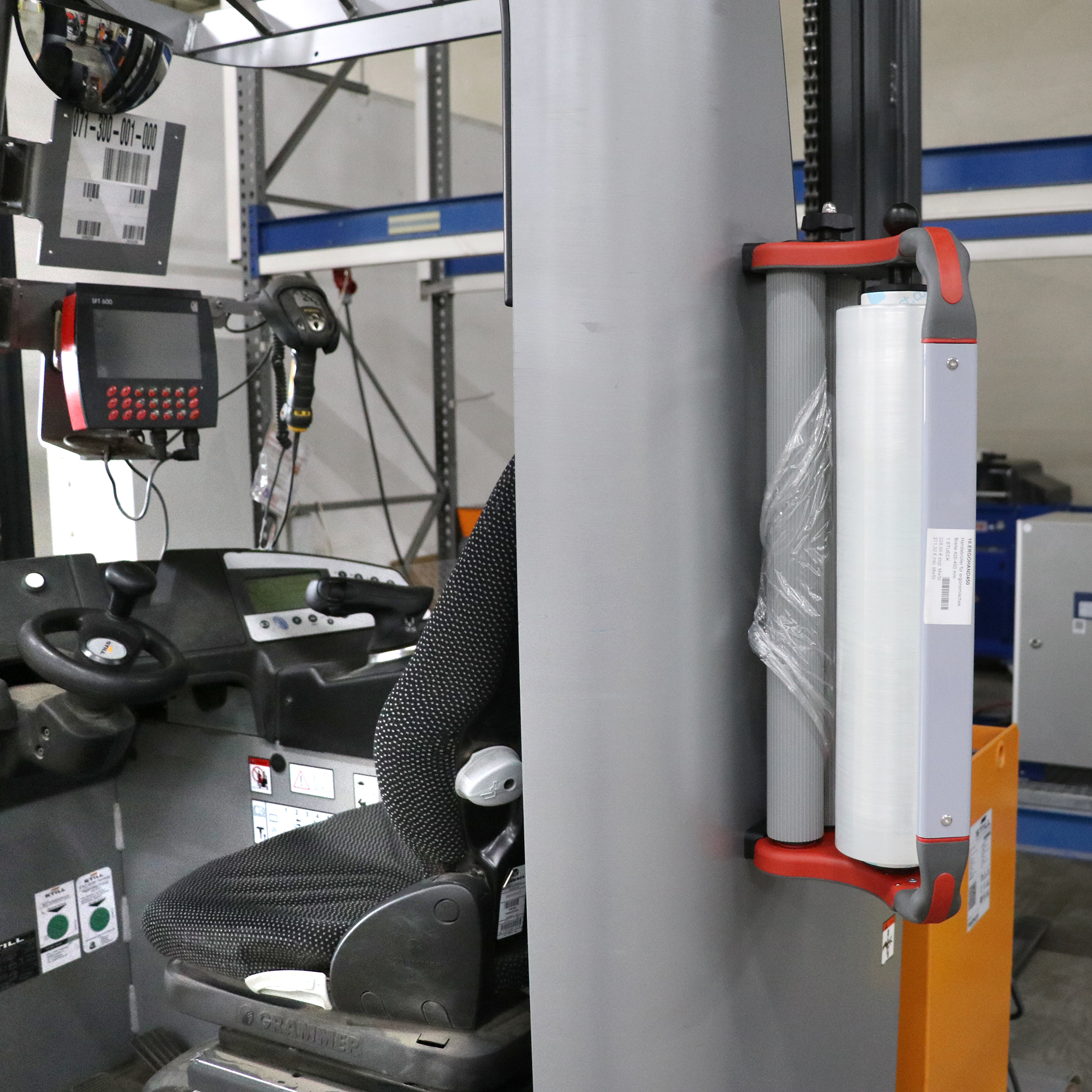Handabroller Ergo 300 mm x 130 mm x 590 mm (L x B x H)